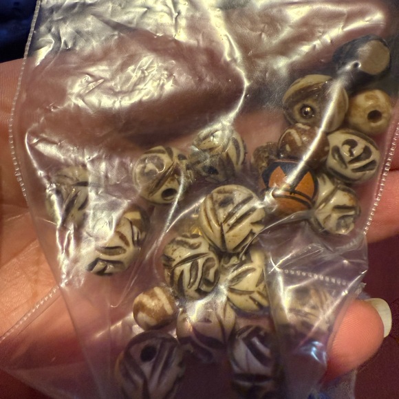 Colorful Bead Collection - Picture 6 of 15